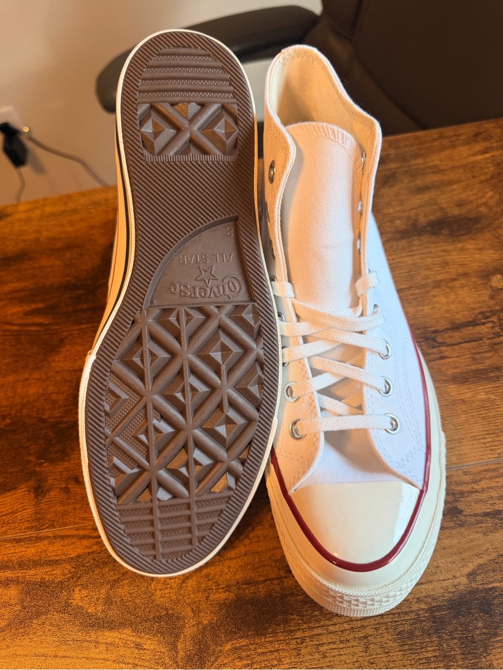 High Top Converse 8M/10W - Picture 6 of 8